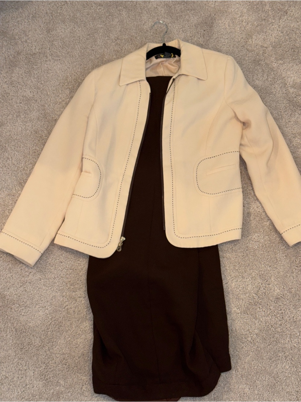 Tailored Cream Zip-Front Women’s Blazer w/Pants